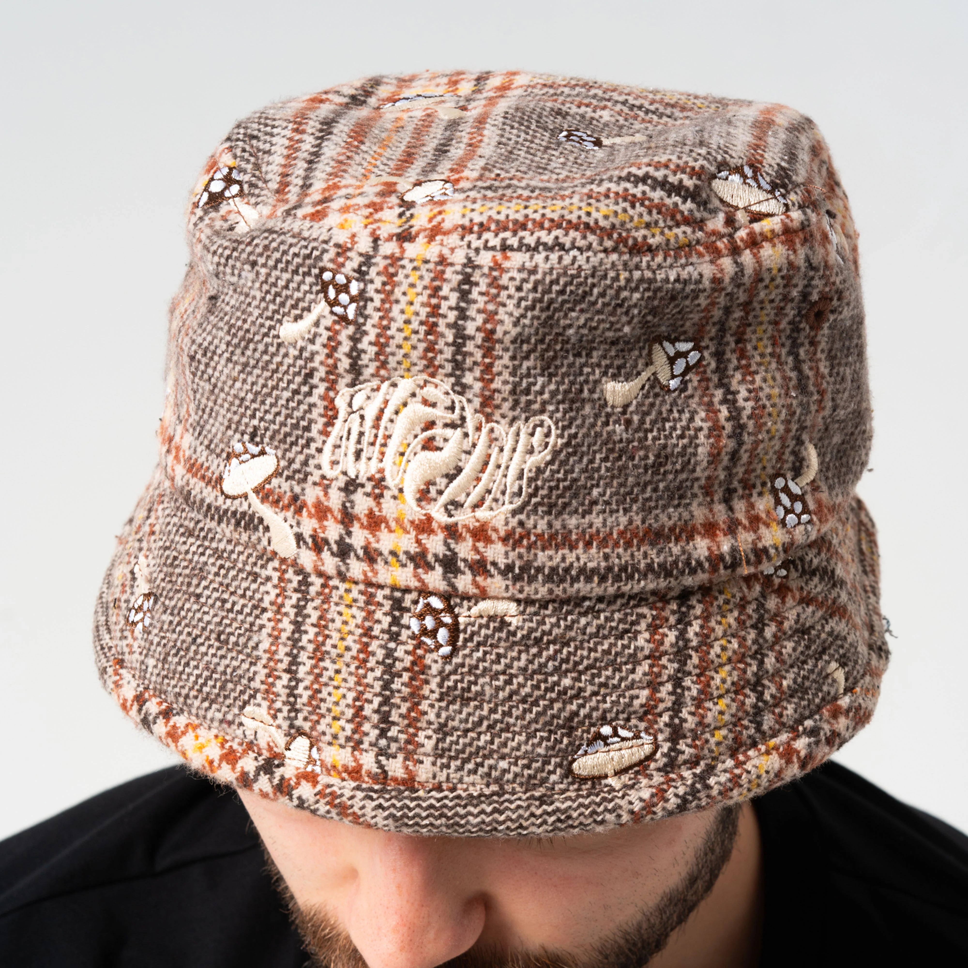 EUPHORIA BUCKET HAT ( BROWN PLAID )